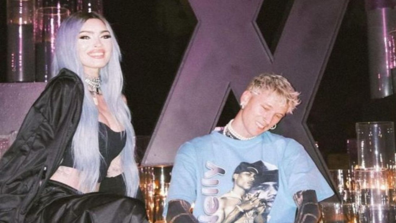 Machine Gun Kelly Reportedly Trying to Win Back Pregnant Megan Fox After Thanksgiving B...