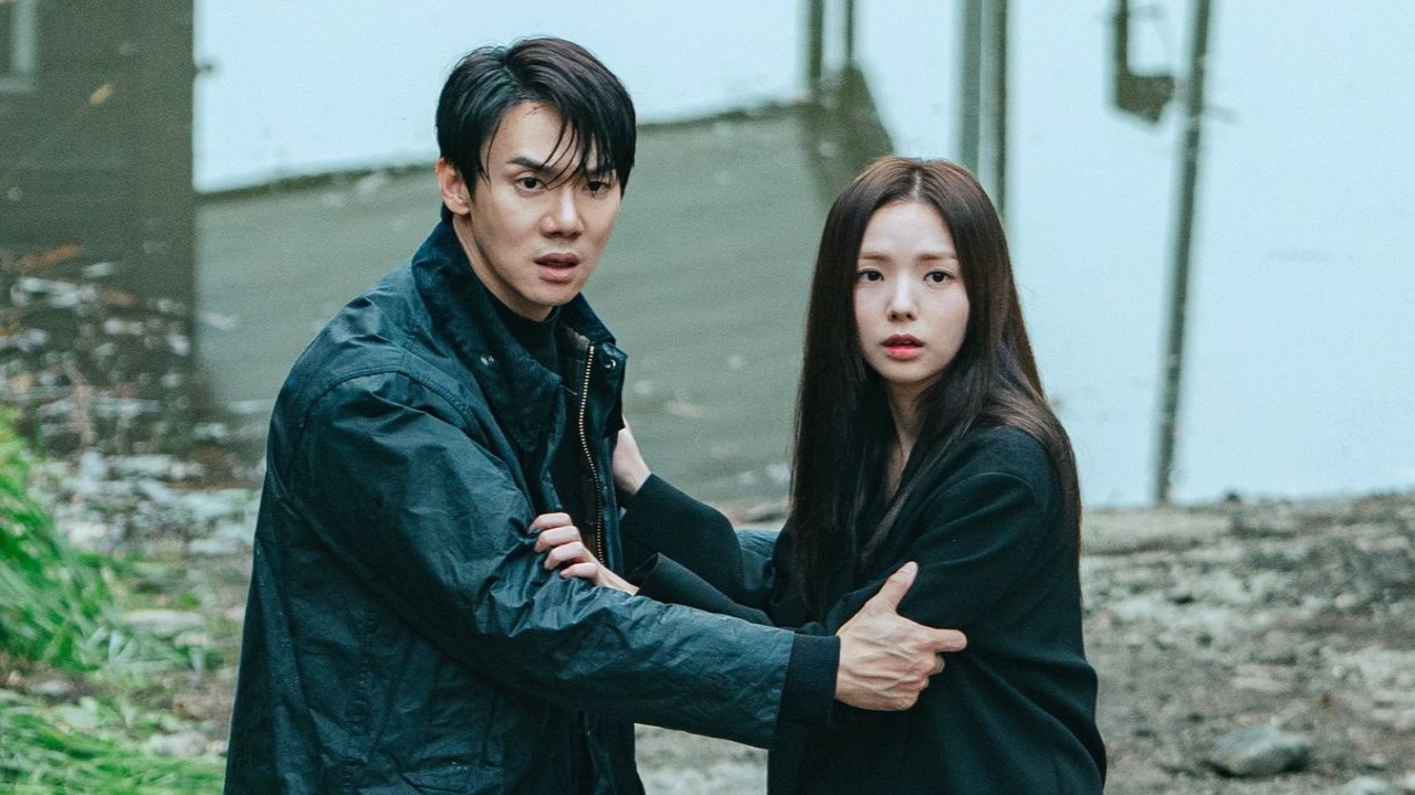 Yoo Yeon Seok and Chae Soo Bin stills: Netflix