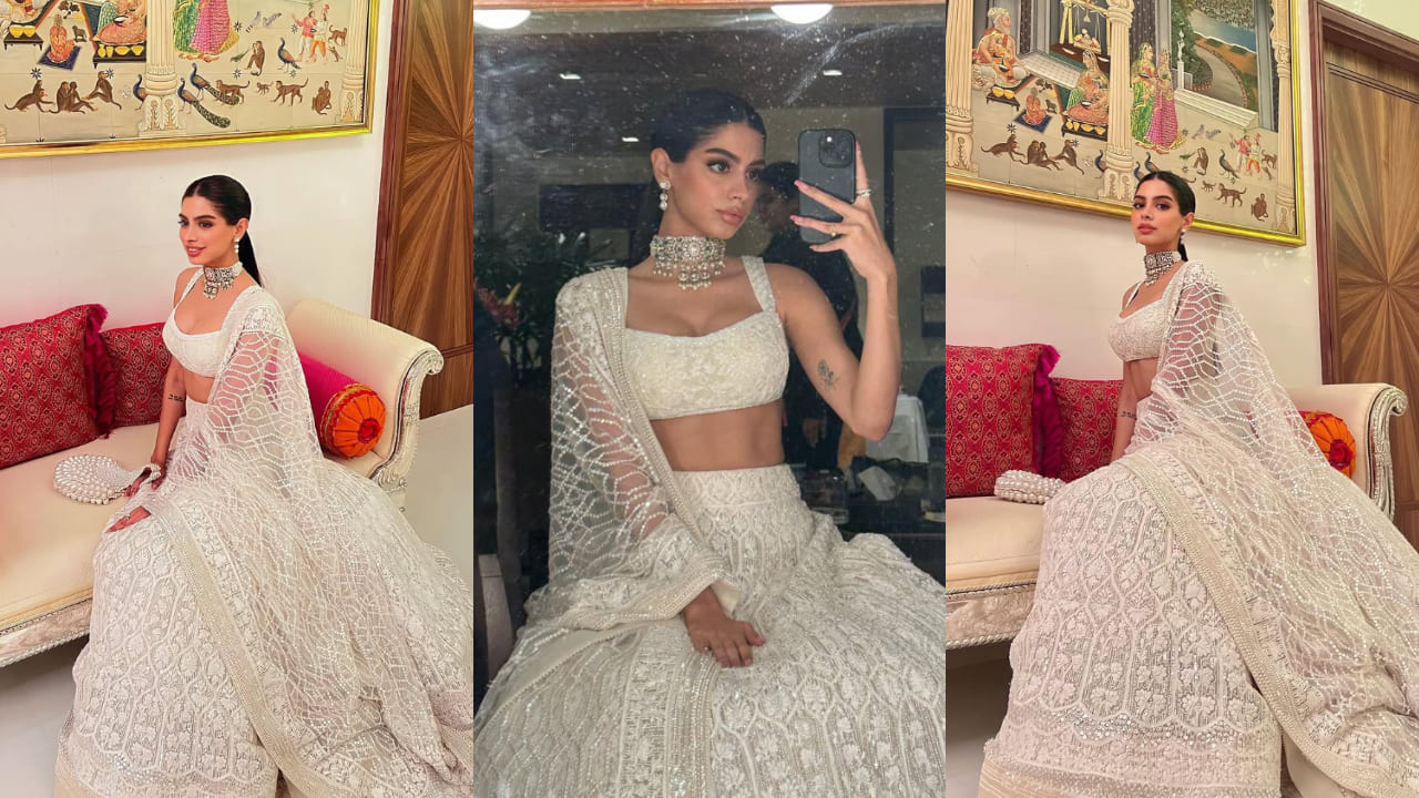 Kapoor duo Janhvi and Khushi's white lehenga looks show us how to nail the twinning game with your sister this wedding season