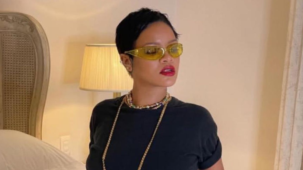 Rihanna Reveals Regretting THIS 2000s Fashion Trend; Find Out 