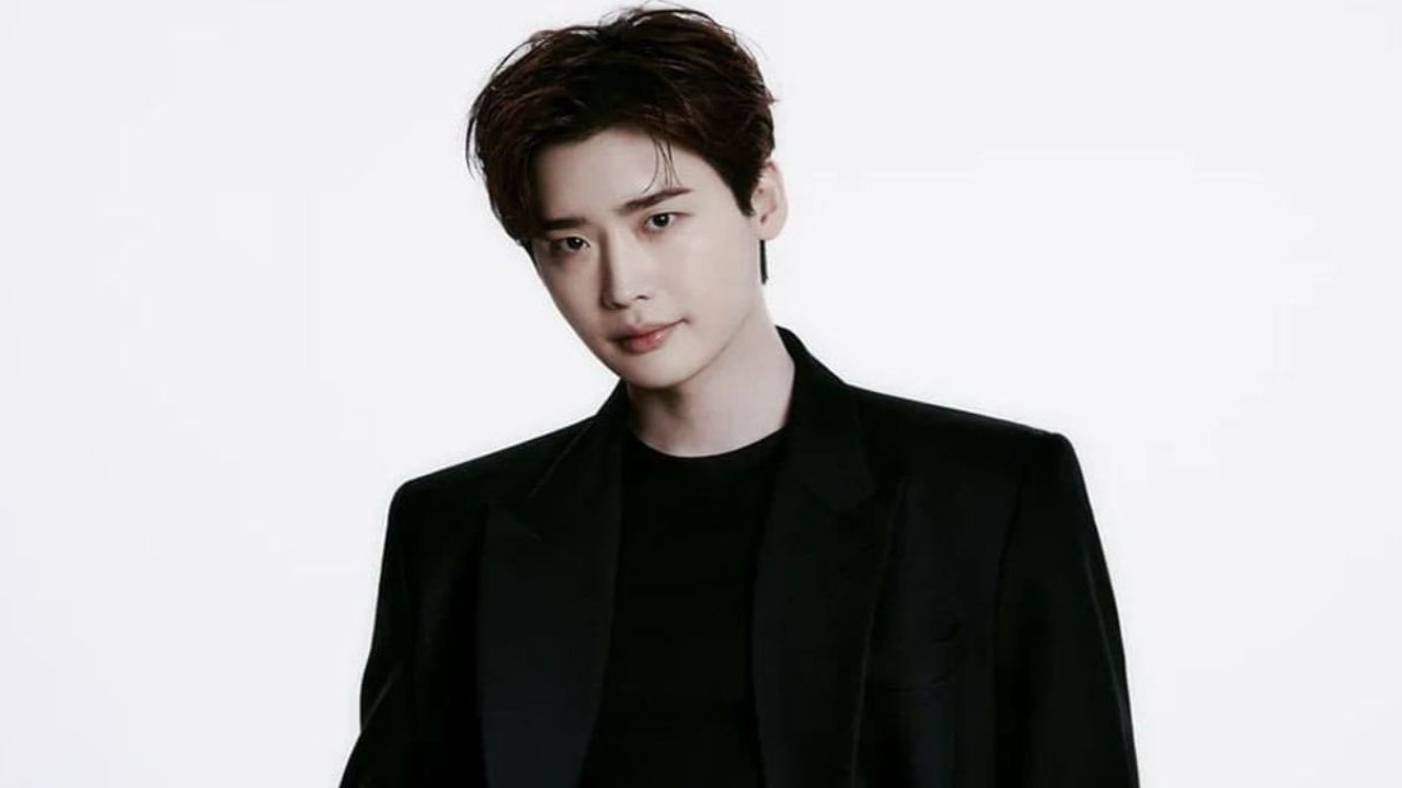 Lee Jong Suk: image from ACE Factory