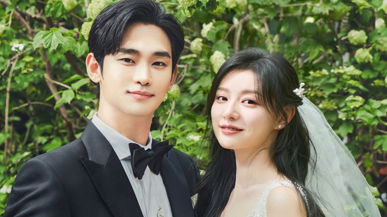 ‘Please…’: Kim Soo Hyun directly addresses dating rumors with Queen of Tears co-star Kim Ji Won; know more