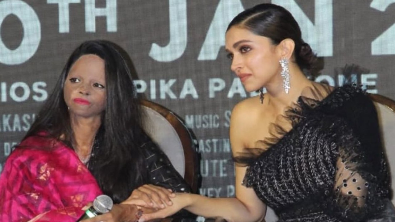 Deepika and family pose with Laxmi Agarwal in UNSEEN pic from Chhapaak premiere