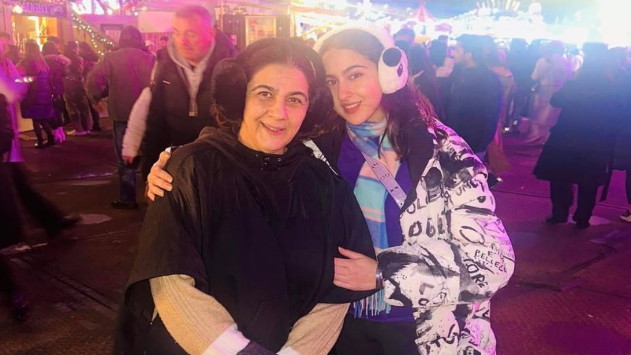 Sara shares heart-melting glimpses of ‘first dinner of NY with mommy jaan’ Amrita; PICS