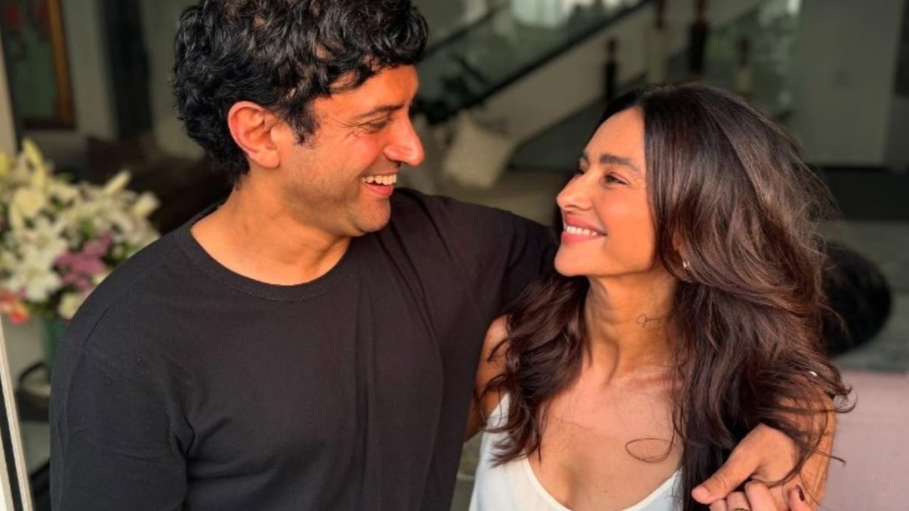 Farhan Akhtar looking at wifey Shibani in this happy PIC is every girl’s dream