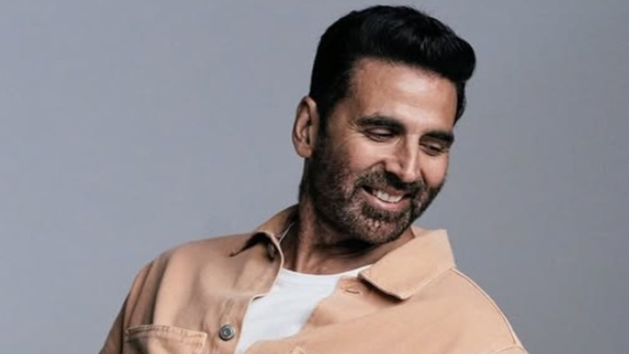 Akshay Kumar recalls risky stunt; says Mahesh Bhatt got scared & said ‘yeh marr jaayega’