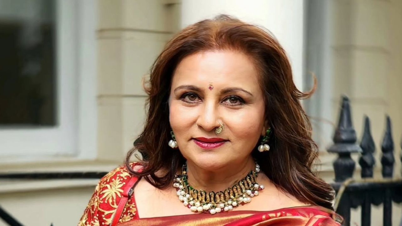 Poonam Dhillon ‘shaken’ after painter steals diamond earring worth Rs 1 lakh and 78,000 cash from her Khar residence; ‘To think that somebody was...'