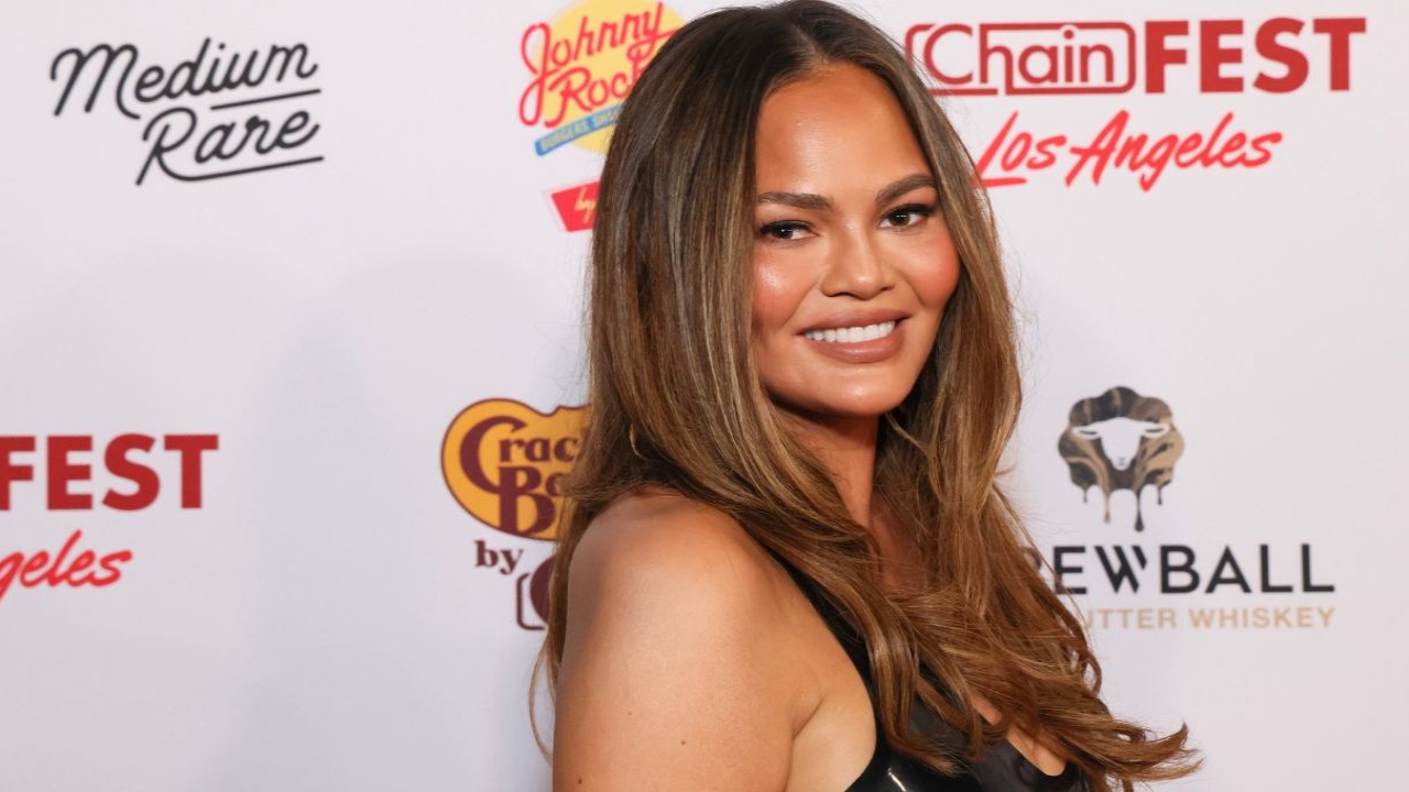 Chrissy Teigen Plastic Surgery