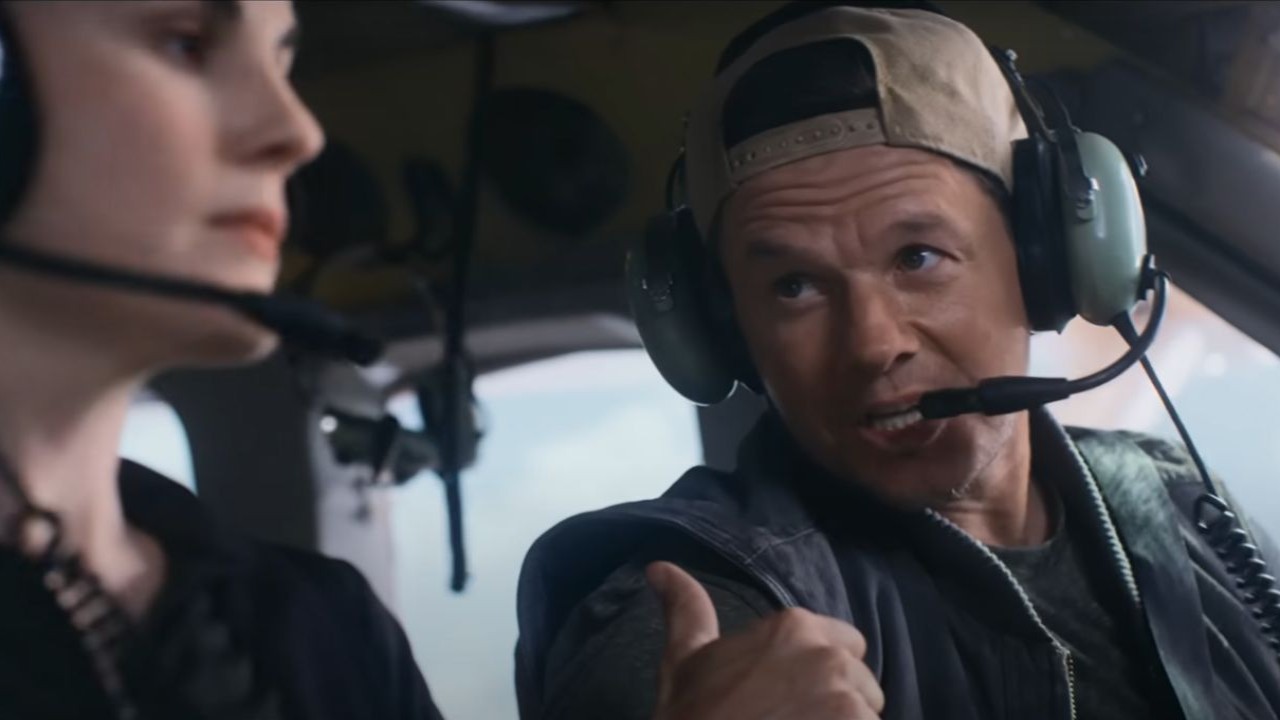 Flight Risk Premiere Box Office: Mark Wahlberg's thriller grosses USD 950k; Targets USD...