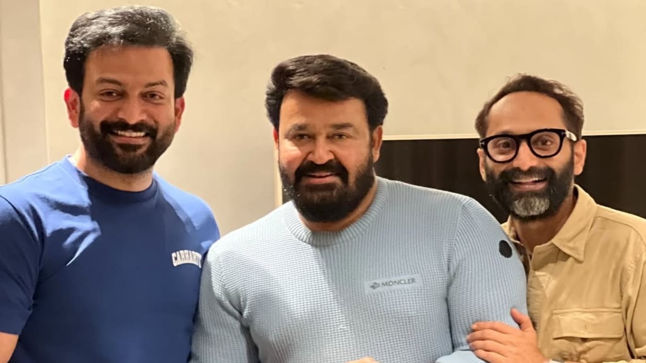 Mohanlal looks overjoyed as he poses for PIC with Prithviraj Sukumaran and Fahadh Faasil