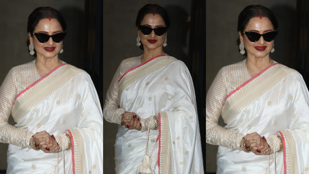 Rekha yet again proves there’s no one like her when it comes to pulling off a silk saree look as she serves another ICONIC fashion moment