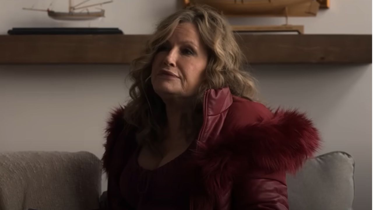 Jennifer Coolidge in Riff Raff (via YouTube/RoadsideFlix)