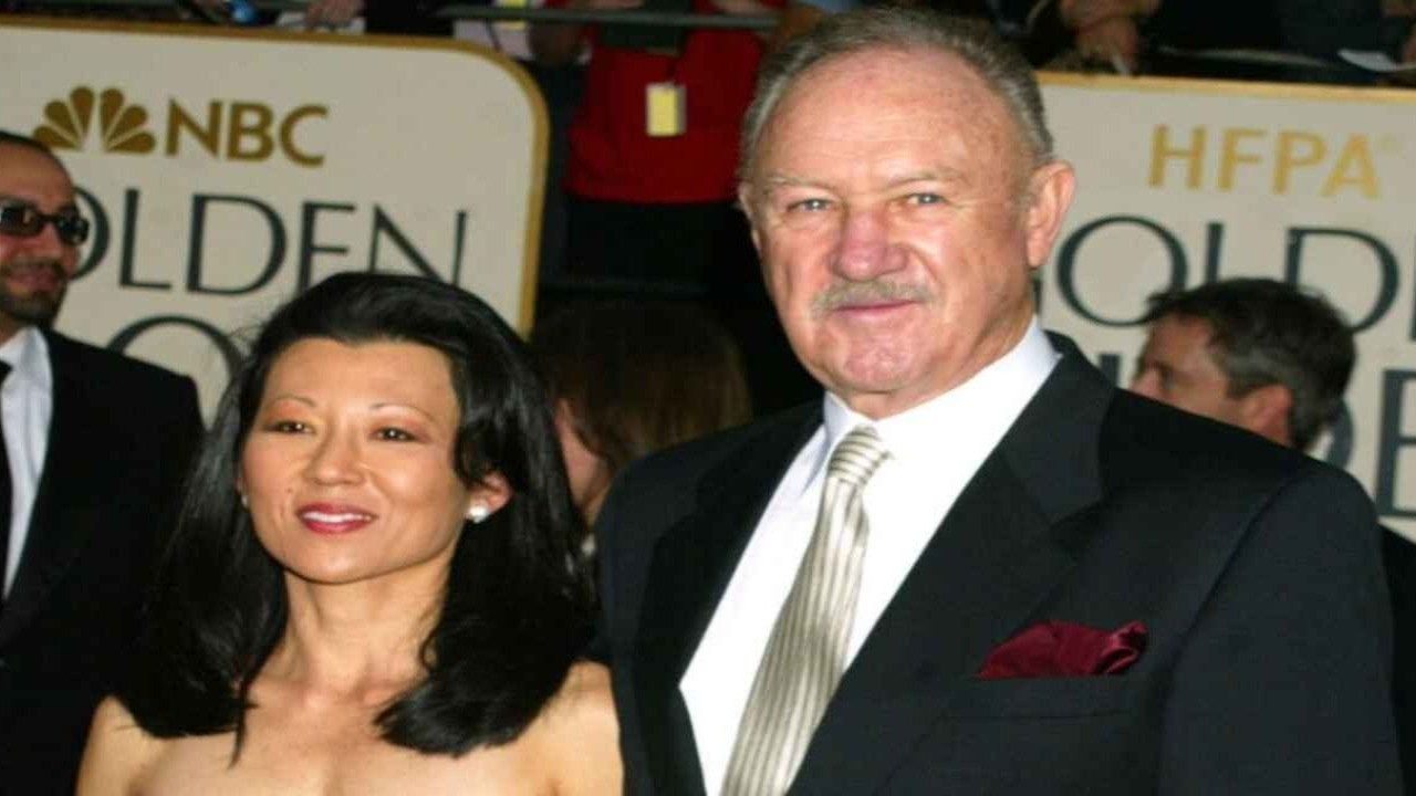  Betsy Arakawa and Gene Hackman (CC: Getty images)