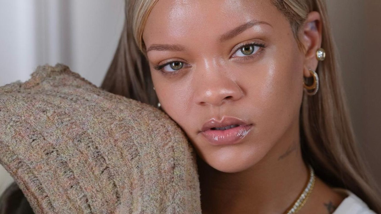  Rihanna Opens Up About the Struggles of Balancing Motherhood And Career