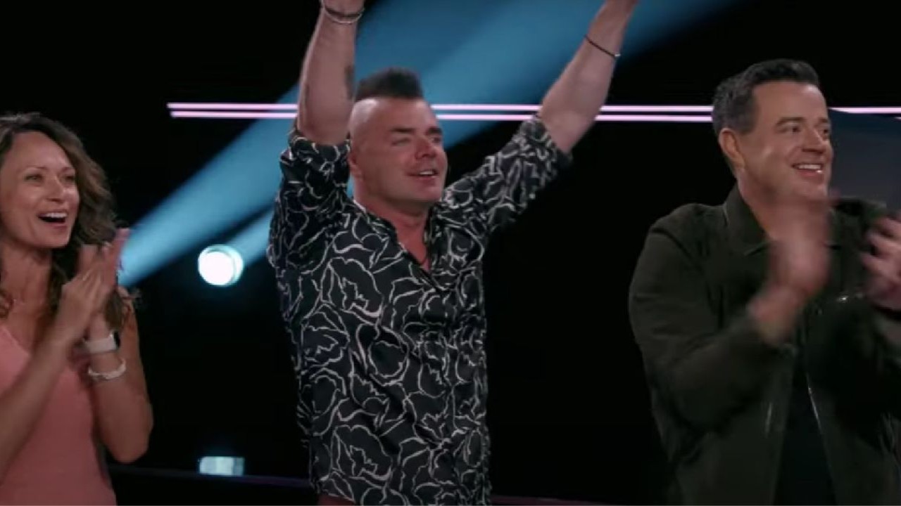 Former contestant gets emotional on The Voice 