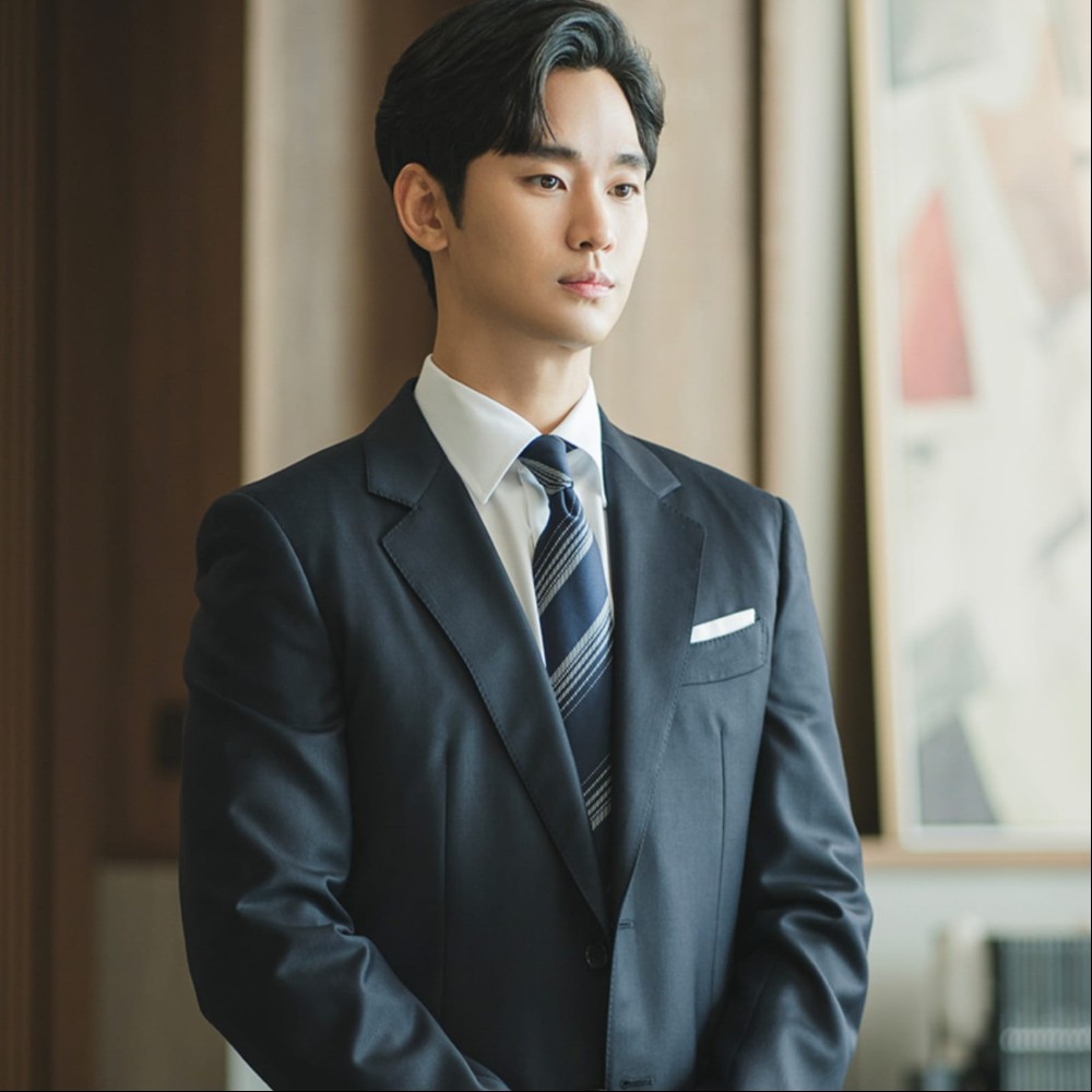 Kim Soo Hyun's agency sues Garosero for broadcasting butt n*ked photo again; denies actor is linked to Nth Room Case