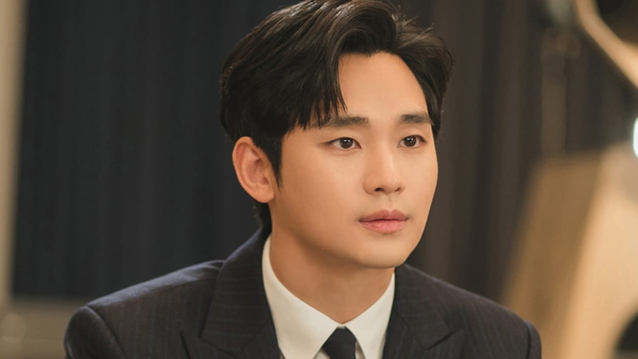 Kim Soo Hyun: Courtesy of tvN