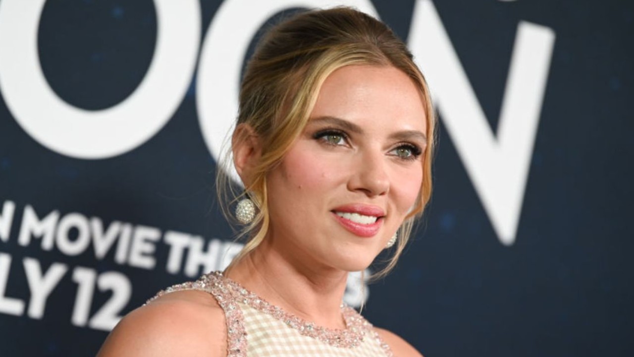 Scarlett Johanson [Image via Getty Images]