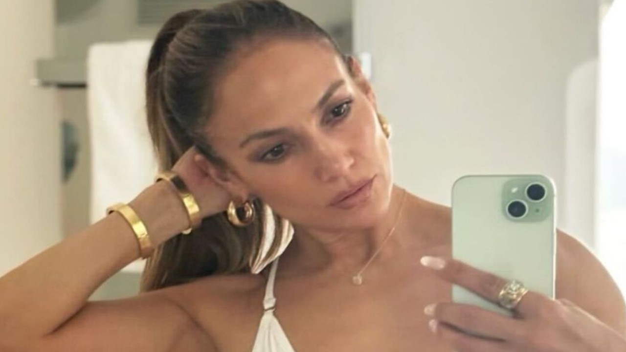 Jennifer Lopez ready to date ag