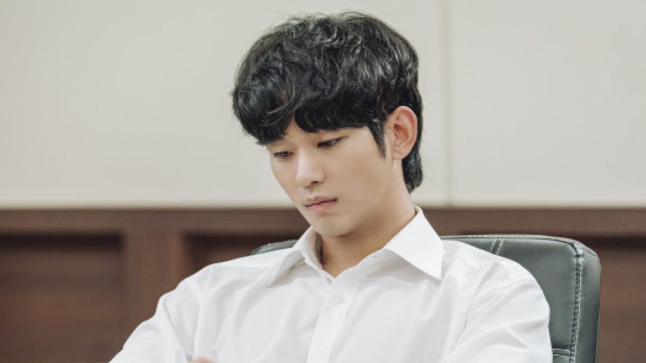 Kim Soo Hyun: Credits GOLDMEDALIST Official 