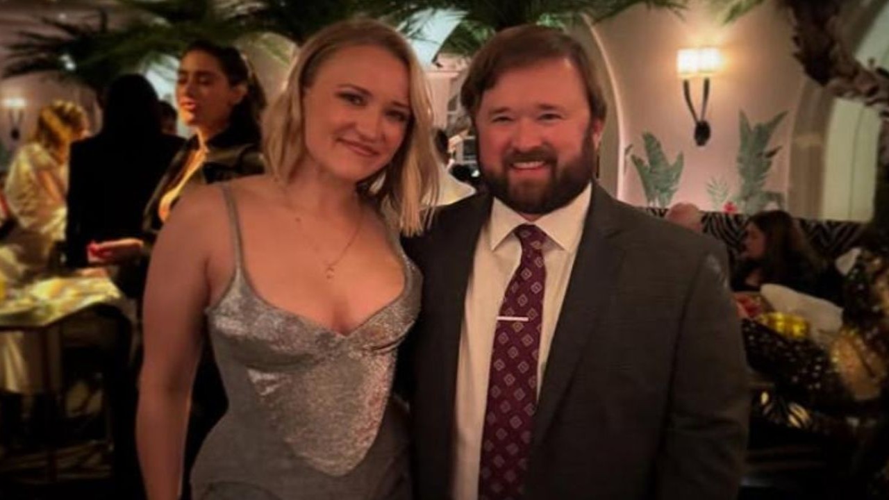 Emily and Hayley Joel Osment (CC: Instagram)