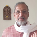 Nana Patekar recalls Irrfan Khan's love for night-blooming jasmine; recalls visiting his house in Madh