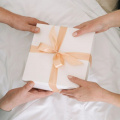 50+ Creative 6th Anniversary Gift Ideas to Surprise Your Partner