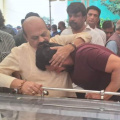 Kichcha Sudeep crying inconsolably as he pays last respects to mother Saroja Sanjeev is heartbreaking