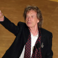 Oscars 2025: Mick Jagger Gets Warm Welcome Onstage with Standing Ovation from the Audience; Singer Roasts Bob Dylan