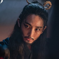 Lee Soo Hyuk transforms into evil prince trying to usurp Jeon Jong Seo's throne in Queen Woo stills; see PICS