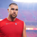  Travis Kelce Called Out for Taking Over Are You Smarter Than a Celeb Without Acknowledging Ex-Host Jeff Foxworthy