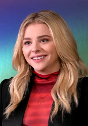 SNEAK PEEK : Chloë Grace Moretz Gets In Shape