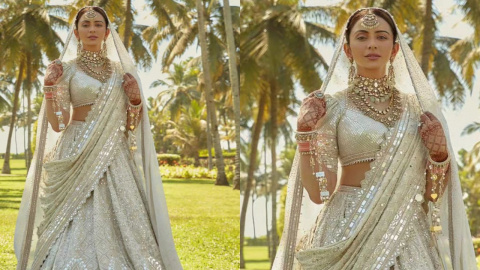 Kiara Advani revives the MM Brides era, 9 Bollywood actress who wore Manish  Malhotra on their wedding