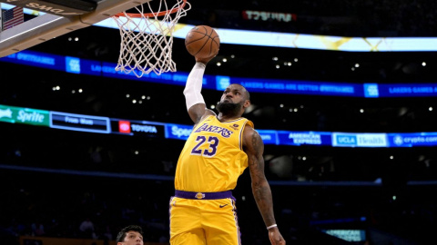 LeBron James Will Sign Nine-Figure Multi-Year Deal With Lakers Worth More  Than Current Deal, NBA Insider Says