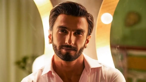 Everyone In Bollywood Wants To Give Ranveer Singh This One Award