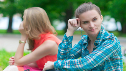 7 signs your friend doesn't care about you