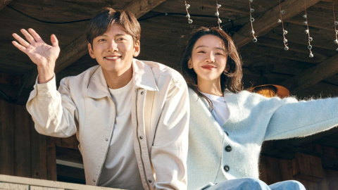 Welcome To Samdalri: Ji Chang Wook and Shin Hye Sun transition