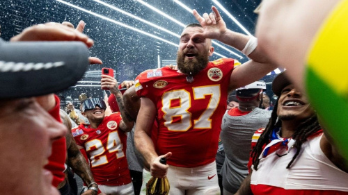 THIS Is How You Can Become An Extra In the Chiefs' Hallmark Movie Holiday  Touchdown: A Chiefs Love Story | PINKVILLA