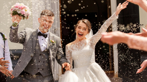 20 Best Wedding Wishes for Coworkers or Colleagues + Examples