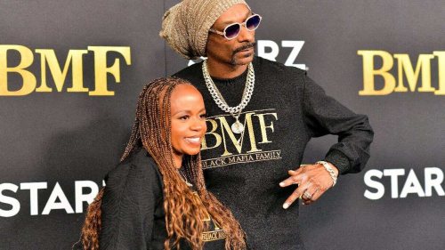 how long has snoop dogg been married