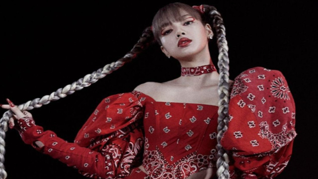 LISANATIONS on X: [IG] 220505 - voguesingapore IG update with Lisa: Celine  global ambassador, #Lisa, was a force to be reckoned with at the brand's  winter 2022 presentation 🔗  LISA X