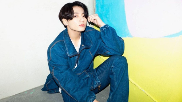 BTS' Jungkook catches the attention of fans with his golden locks